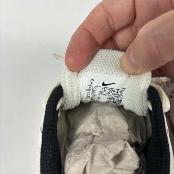 Nike, Run Swift 2, Sail White/Metallic Copper Running Shoes Sizes 7 W - 5.5 M - Picture 9 of 10